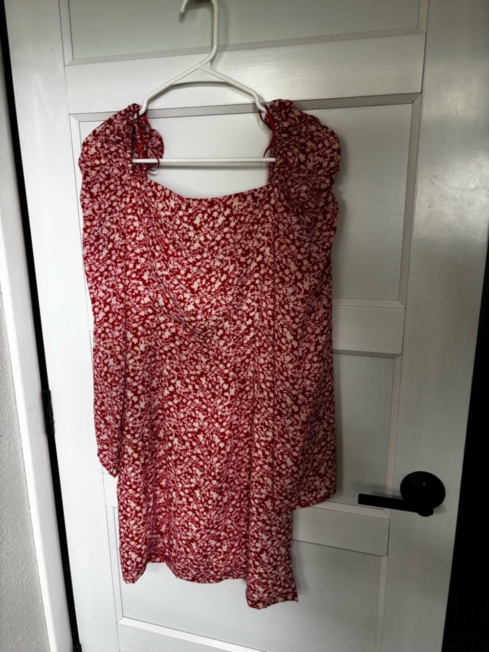 Leith Red Floral Puff Sleeve Dress